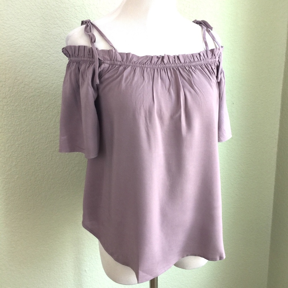 30% OFF BUNDLES Medium Tie Shoulder Woven Blouse - Picture 3 of 5